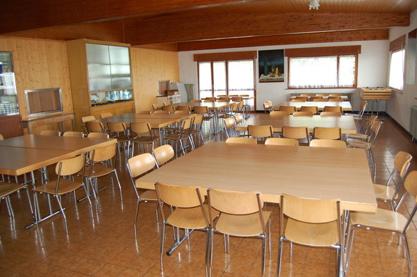 Colonie arc-en-ciel refectoire